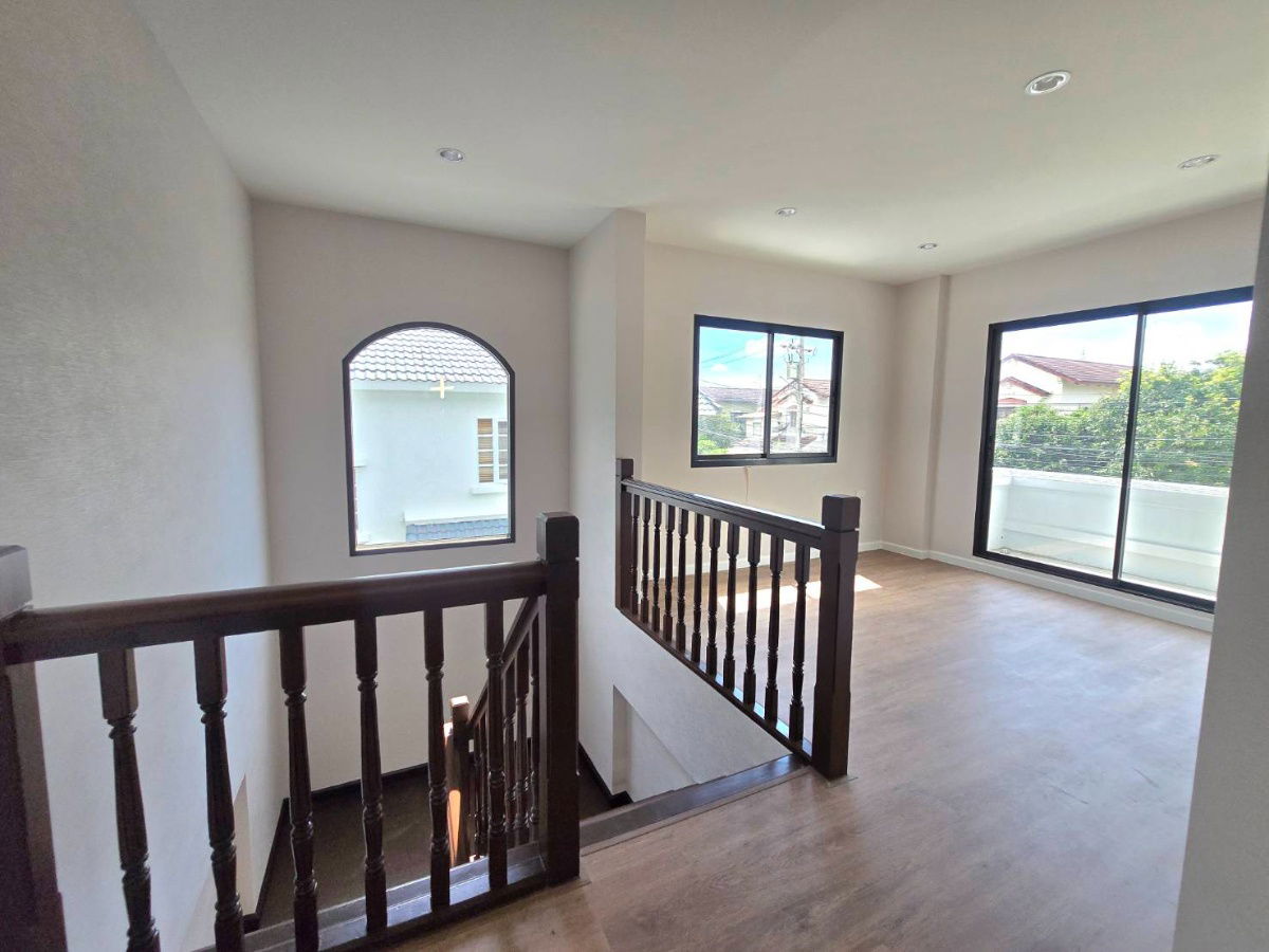 รูป บ้านเดี่ยวหลังใหญ่ พื้นที่กว้าง ตกแต่งรีโนเวทใหม่ หมู่บ้าน มัณฑนา-รามอินทรา คู้บอน 27 บางเขน พร้อมอยู่ - รูปที่ 29/37