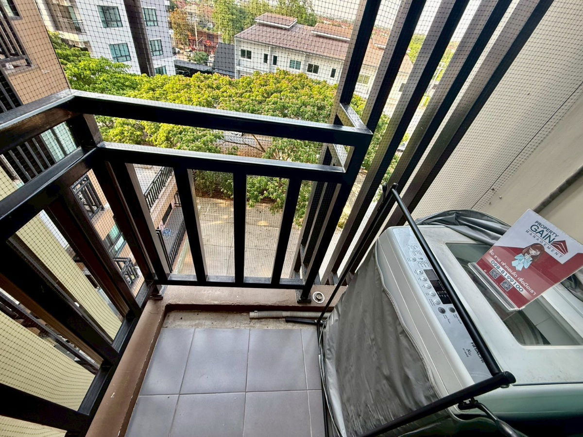 picture Studio in Madrid Building, cheap price, only 7500 baht, 5th floor, fully furnished, has washing machine, very good value, north facing, not hot. - 13/20