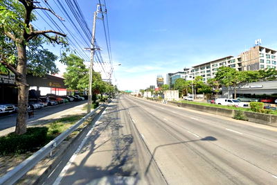 ที่ดิน ถนนประดิษฐ์มนูธรรม : ขายบ้านพร้อมที่ดิน ถนนสุคนธสวัสดิ์ ใกล้เดอะวอล์ค เกษตร-นวมินทร์