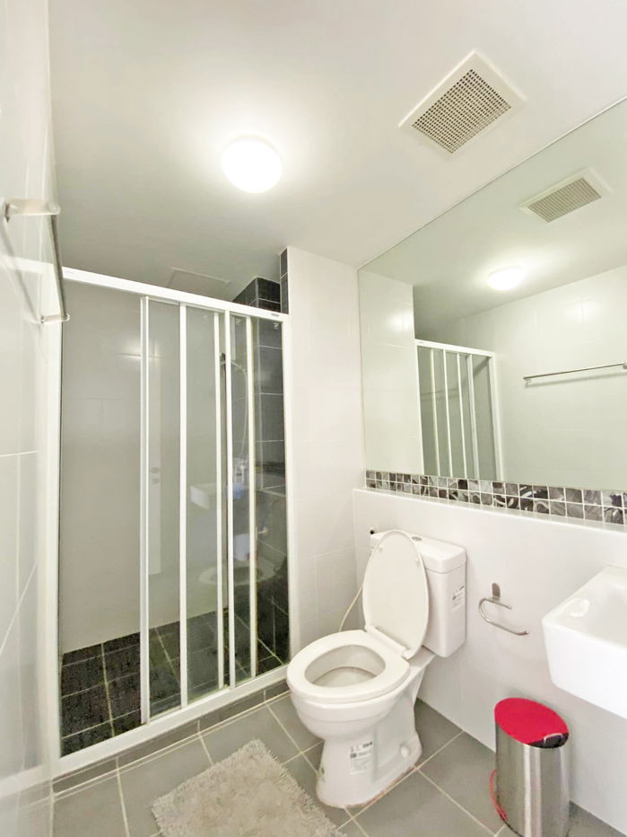 picture Condominium for rent with 1 bedroom and 1 bathroom. - 5/6