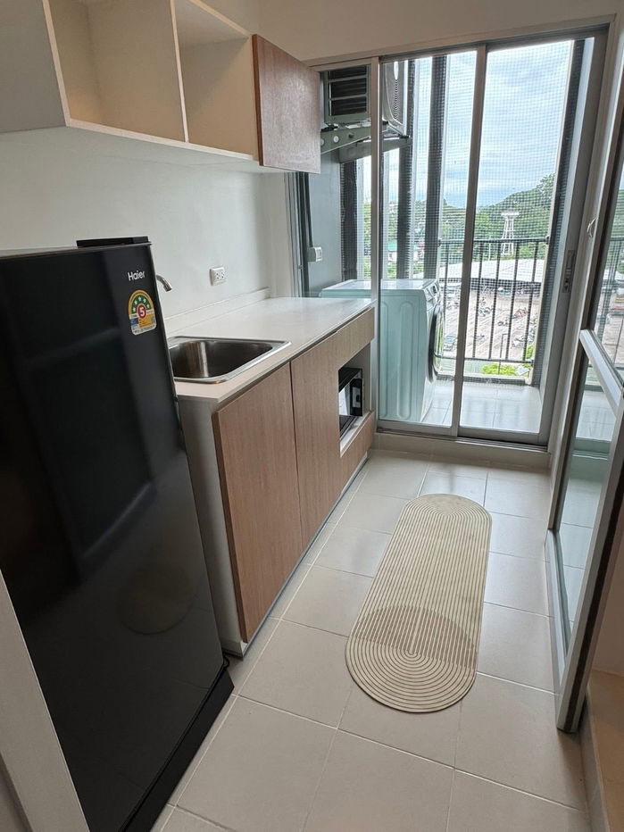 picture Condo for sale with   1 bedroom, 1 bathroom and   1 kitchen.    - 7/10