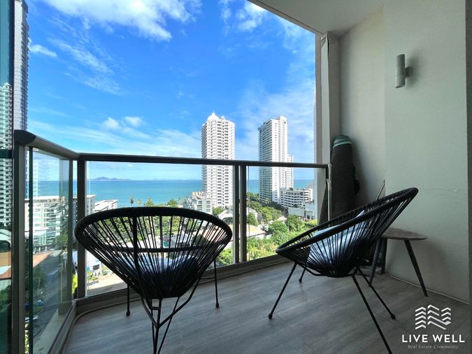 For sale The Riviera Wongmat Beach Direct SeaView Foreigner name 
