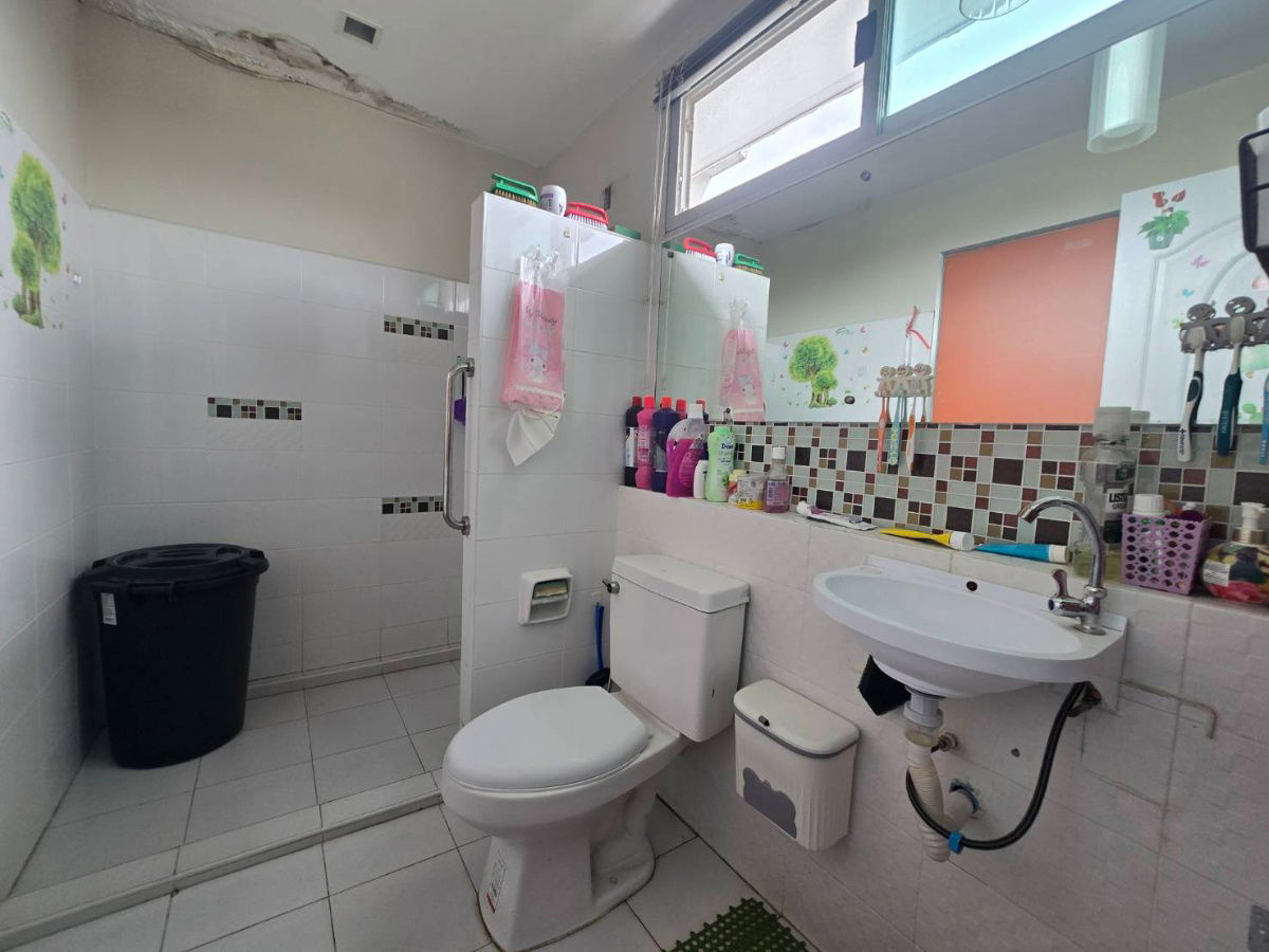 รูป 🌟ให้เช่า 38,000 บาท หมู่บ้าน Baan Mai Rama 9 - Srinakarin : บ้านใหม่ พระราม 9 - ศรีนครินทร์  👍 Airport link หัวหมาก หลังมุม พื้นที่ใช้สอยเยอะมากๆ  - รูปที่ 23/31