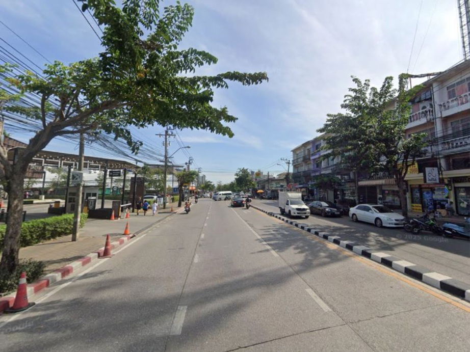 รูป ขายที่ดินพร้อมสิ่งปลูกสร้าง ถนนลาซาลใกล้ MRT ศรีลาซาล - รูปที่ 3/4