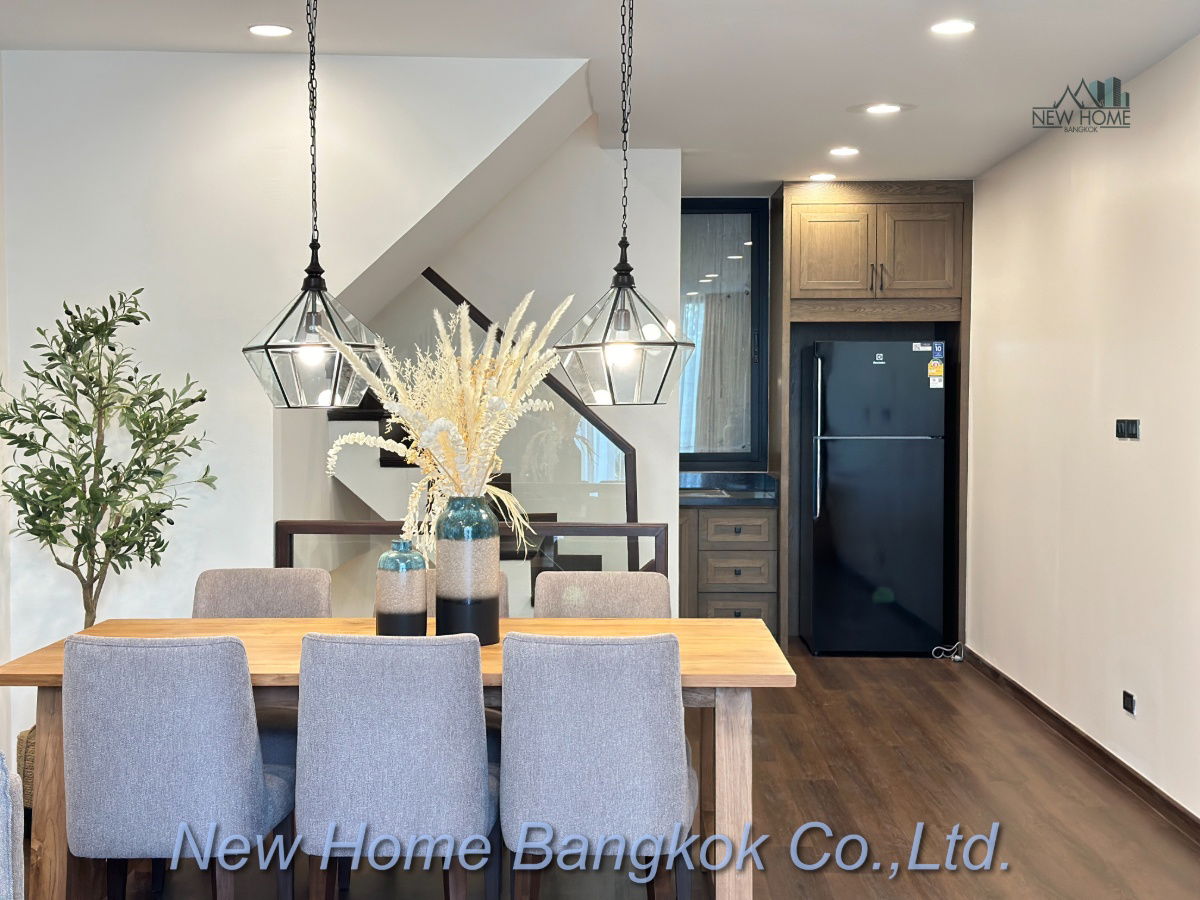 รูป ทาวน์เฮาส์สุดหรูพร้อมดาดฟ้าส่วนตัว – ที่สุดของย่านสาธร-สีลม - รูปที่ 38/43