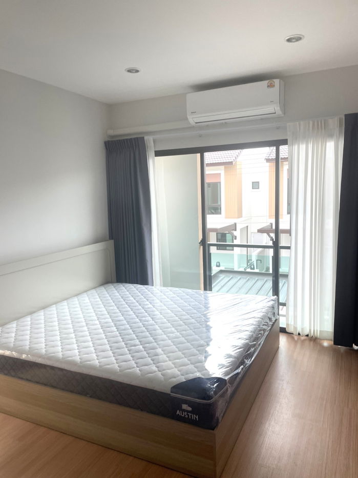 รูป ให้เช่าบ้านแฝดสองชั้น  3 ห้องนอน 3 ห้องน้ำ 1  ห้องครัว  2  ที่จอดรถ - รูปที่ 10/16