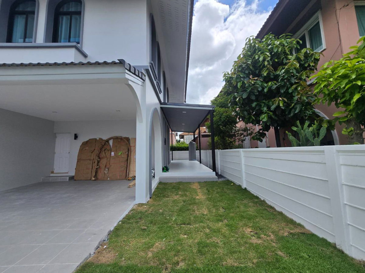 รูป บ้านหลังใหญ่ เนื้อที่เยอะมาก แต่งใหม่ทั้งหลัง ต่อเติมเต็ม จัดสวนสวย น่าอยู่มาก หมู่บ้าน ทัสคาน่า ถนนพระยาสุเรนทร์41 คลองสามวา  - รูปที่ 7/55