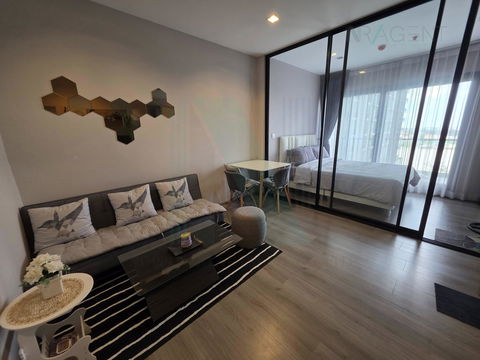 For Rent Condo THE POLITAN RIVE Building , Floor 12,1 bed room, Room size 30 sqm
