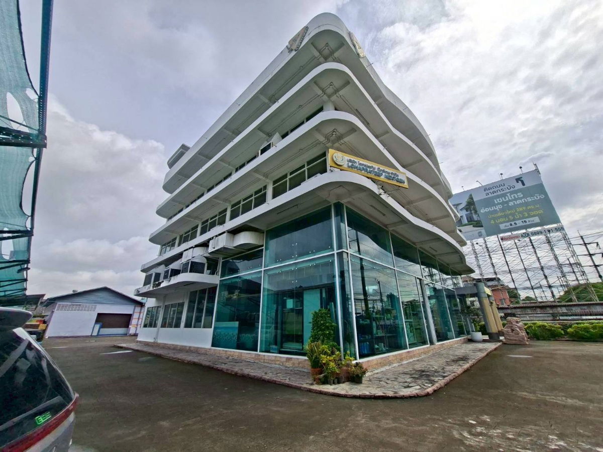 รูป ขายที่ดิน พร้อมสิ่งปลูกสร้าง 4 ชั้น + ชั้นลอย ติดถนนอ่อนนุช ใกล้ BTS ศรีนุช  - รูปที่ 3/27