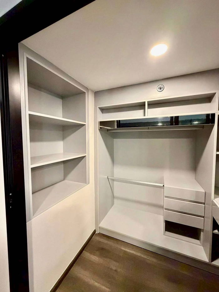 picture For rent KnightsBridge space Ratchayothin, duplex room type, 37sq.m,ceiling height 4m, fully furnished, ready to move in. - 6/12