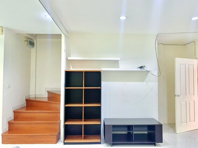 รูป MRTรามอินทรา40 1.4กม. นวลจันทร์ แบตมินตัน ฟุตบอลคลับ 100ม.ให้เช่าบ้านทาวน์เฮ้าส์ 2 ชั้นด่วน! 3นอน 2น้ำ 21 ตร.วา.170 ตร.ม. - รูปที่ 7/8