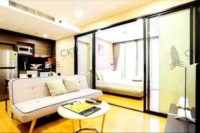 ขายคอนโด : คอนโด Klass หลังสวน ตกแต่งสวยงาม สไตล์minimalโทนสว่าง พร้อมเข้าอยู่ ใกล้ BTS ชิดลม มี 2 ห้องให้เลือก