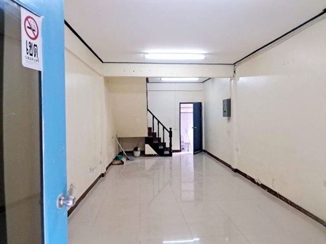 รูป จันทน์41-45 โลตัส วัดไผ่เงิน 900 ม. ห้างกรีนเพลส 400ม. ให้เช่าอาคารพาณิชย์ 2 ชั้น 18 ตร.วา. 144 ตร.ม. 2นอน 1น้ำ ตลาดเพิ่มทรัพย์ 1 กม - รูปที่ 3/8