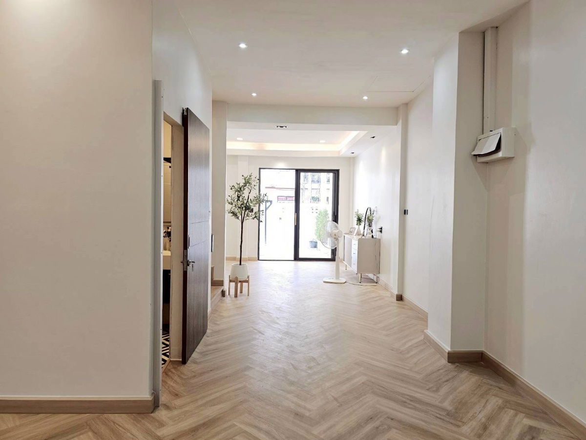 รูป ขายบ้านรีโนเวท ย่านลาดพร้าววังหิน พื้นที่ 25 ตร.ว. 3 ห้องนอน 2 ห้องน้ำ 1 ห้องครัว ราคา 5.xx ลบ. - รูปที่ 8/14