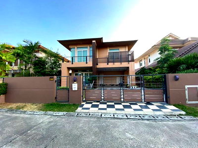 ขายบ้านเดี่ยว : บ้านเดี่ยวมือสอง พร้อมเข้าอยู่ โครงการ เดอะบูเลอวาร์ด ศรีราชา ชลบุรี 