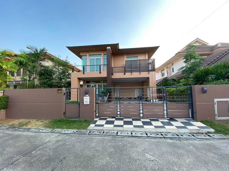 picture Second-hand detached house, ready to move in, The Boulevard Sriracha, Chonburi project - 1/15