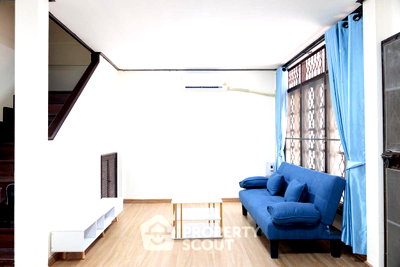 Townhouses for sale วิทยาลัยป้องกันราชอาณาจักร (วปอ.) : 4-BR Townhouse near MRT Huai Khwang (ID 2336633)