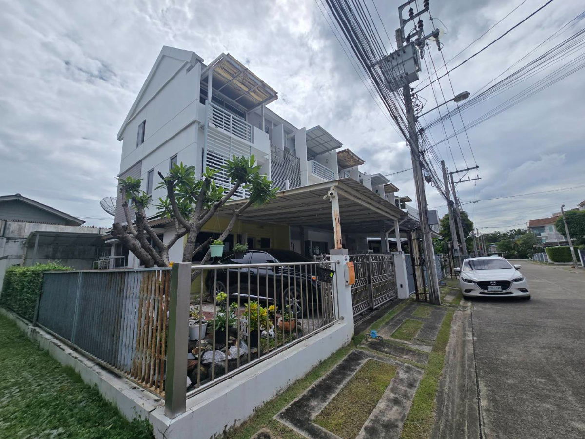 รูป 🌟ให้เช่า 38,000 บาท หมู่บ้าน Baan Mai Rama 9 - Srinakarin : บ้านใหม่ พระราม 9 - ศรีนครินทร์  👍 Airport link หัวหมาก หลังมุม พื้นที่ใช้สอยเยอะมากๆ  - รูปที่ 29/31