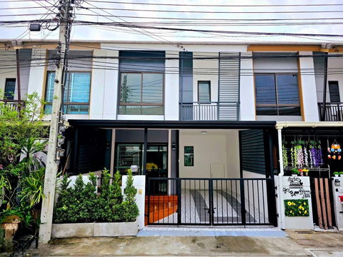 ทาวน์เฮ้าส์ รีโนเวทใหม่ หมู่บ้าน พฤกษาไพร์ม​ ถนนรามอินทรา-คู้บอน​ 27​ แยก60 ท่าแร้ง​ ​บางเขน​ แต่งพร้อมอยู่ แถมเฟอร์นิเจอร์