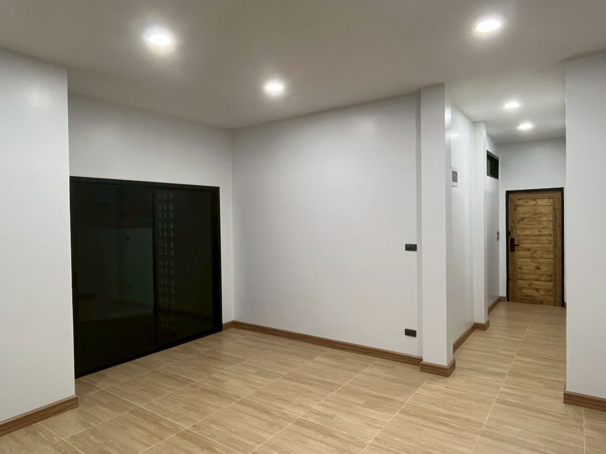 รูป ขายบ้านเดี่ยว สวยดีไซส์พิเศษ! 2 ห้องนอน 2 ห้องน้ำ - รูปที่ 9/15