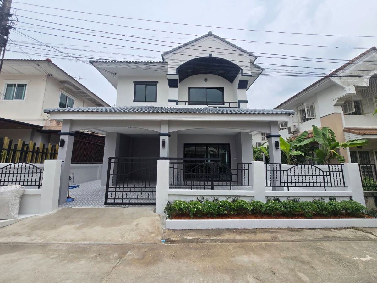 รูป บ้านแฝดเหมือนบ้านเดี่ยว กว้าง ราคาคุ้ม พร้อมเฟอร์นิเจอร์ หมู่บ้าน บุรีรมย์ เลียบคลองสอง23 ซอยอรพิม8 คลองสามวา - รูปที่ 1/44