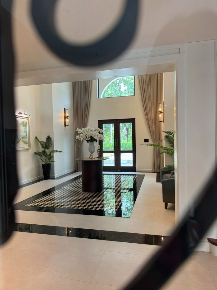 รูป ขายบ้านเดี่ยวสองชั้น มี  4 ห้องนอน  5 ห้องน้ำ  1 ห้องครัว  ที่จอดรถ  3  คัน - รูปที่ 5/24