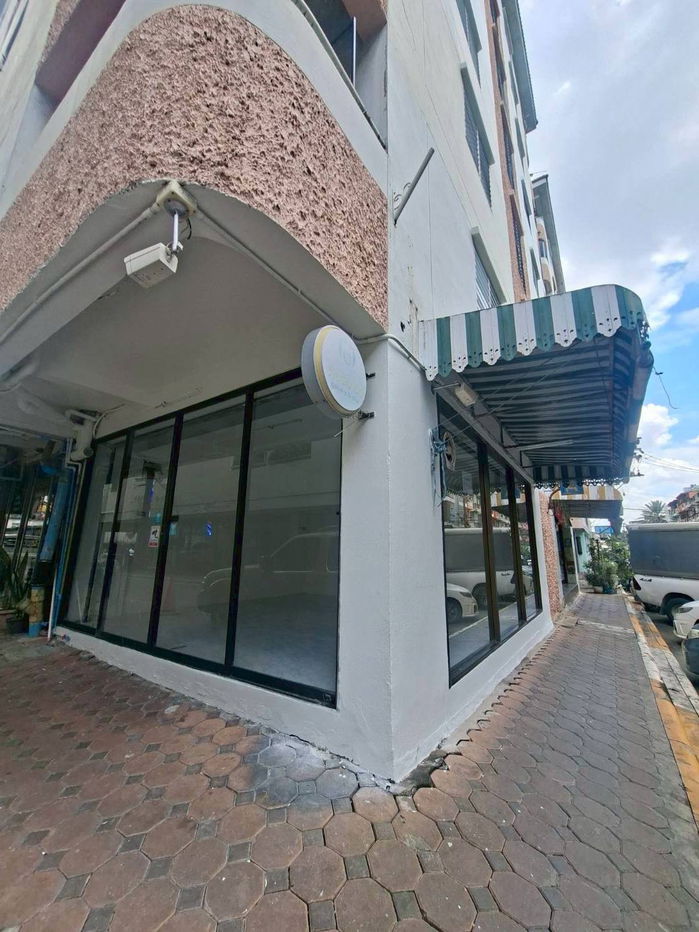 รูป ให้เช่าพื้นที่หัวมุม ซอยลาดพร้าว 121 ใกล้เดอะมอลล์บางกะปิ (N.1847) - รูปที่ 1/12