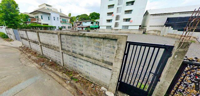 รูป โลตัส พัฒนาการ 20 1 กม. ทางด่วนศรีรัช เดอะไนน์ พระราม 9 400 ม. ARL หัวหมาก 1.9 กม.ให้เช่าที่ดิน 220ตร.วา. ถนนพระราม9 ที่ดินสวย - รูปที่ 6/8