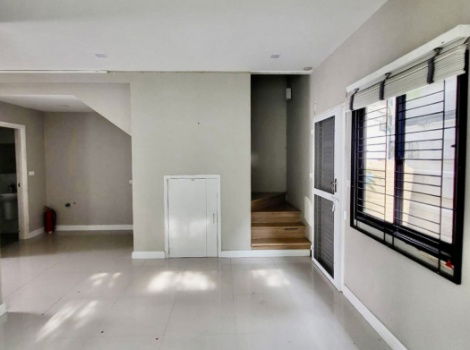 รูป ขายทาวน์เฮาส์ 3 ชั้น Patio วัชรพล-รามอินทรา - 31 ตร.ว *หลังริม ใกล้เพลินนารีมอลล์* - รูปที่ 2/12