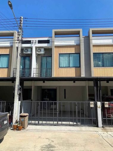 ปล่อยบ้านเช่าทาวน์โฮม  เอสเกตทาวน์ 345 ซอยปลายบัวพัฒนา   13,500