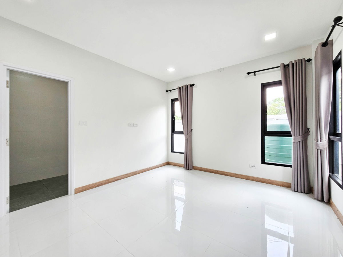รูป ขาย Pool villa  2 ชั้น  3 ห้องนอน  4 ห้องน้ำ  1 ห้องครัว  4 ที่จอดรถ - รูปที่ 22/41