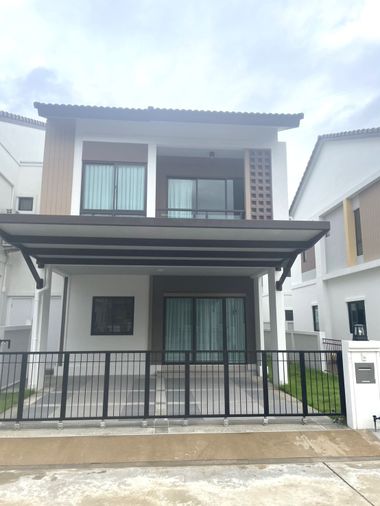 ให้เช่าบ้านแฝดสองชั้น  3 ห้องนอน 3 ห้องน้ำ 1  ห้องครัว  2  ที่จอดรถ