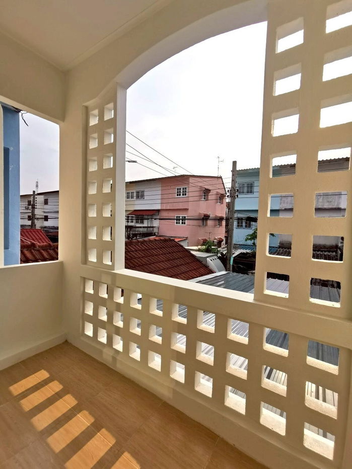 รูป ทาวน์เฮ้าส์ รีโนเวทใหม่ ทำเลดี เดินทางสะดวก ใกล้รถไฟฟ้า สนามบินสุวรรณภูมิ หมู่บ้าน พัธนชัย สายไหม34 - รูปที่ 19/20