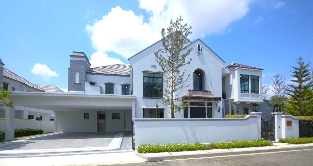 picture NANTAWAN Bangna km 15, 220 sq wah. (6 beds, 8 baths, 12 parking spaces) fuilly firnished, corner unit, near the clubhouse. - 32/35