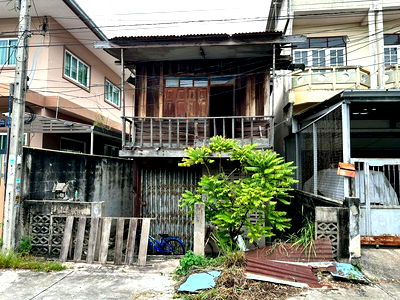 Land for sale Kasetsart University Si Racha Campus : Land for sale with buildings, community area, in the heart of Sriracha, Chonburi.
