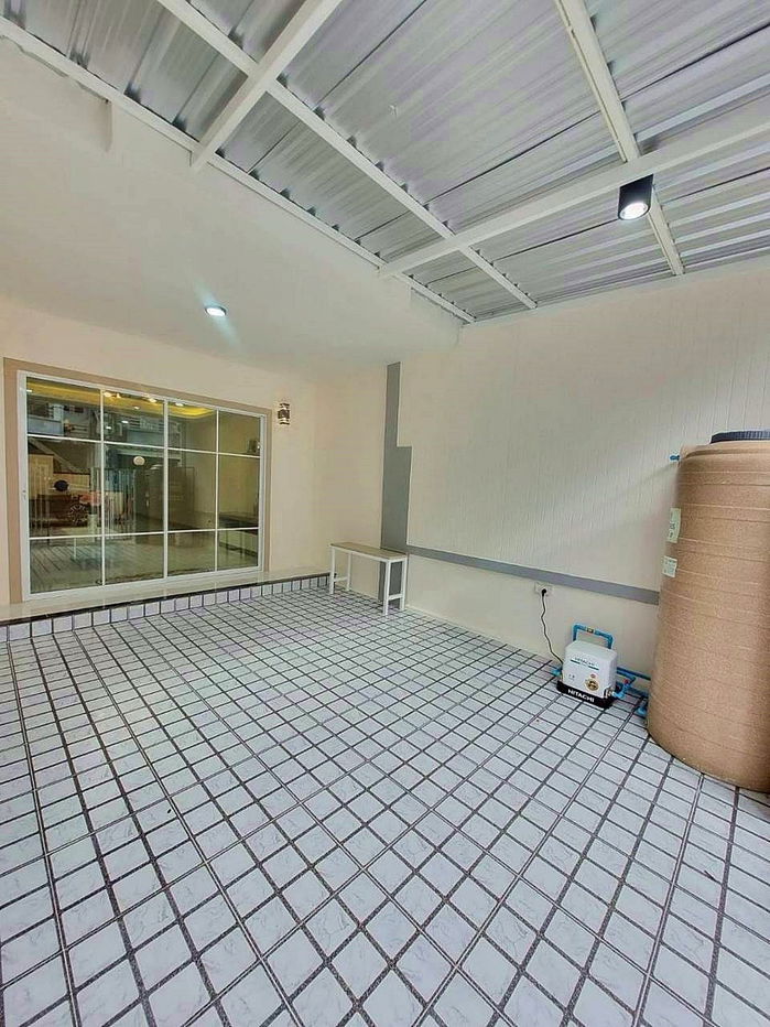 รูป บ้านสวย  ใกล้แมคโคร บางบัวทอง  #หมู่บ้านดิเอมเมอร์รัล พาร์ค บางบัวทอง  ทาวน์เฮ้าส์  3 ห้องนอน  รีโนเวทใหม่  พร้อมอยู่ - รูปที่ 2/17