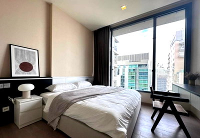 Condos for sale : For sale: The Esse Asoke, beautiful room, fully furnished, near MRT Phetchaburi. Interested? Add me on Line @841qqlnr