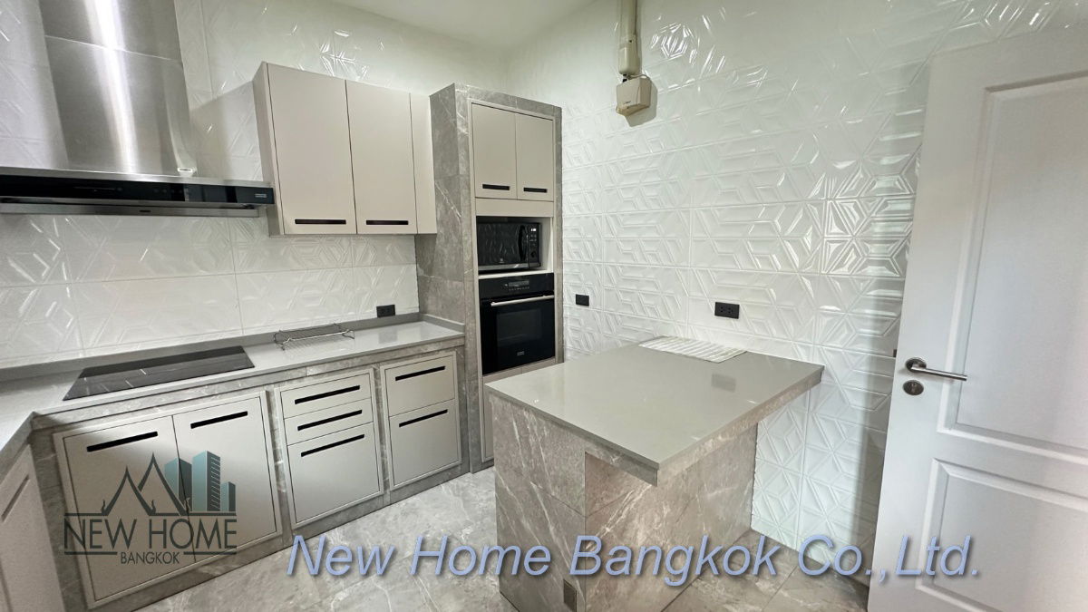 รูป บ้านเดี่ยวสไตล์โมเดิร์น 3 ชั้น พร้อมสระว่ายน้ำให้เช่า – เลี้ยงสัตว์ได้ - รูปที่ 7/37