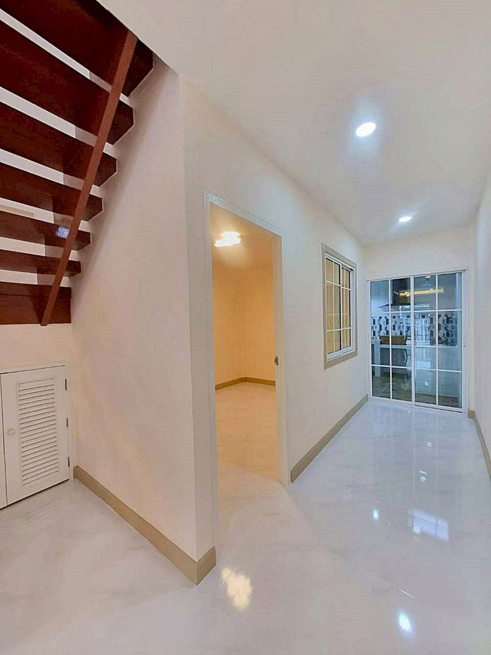 รูป บ้านสวย  ใกล้แมคโคร บางบัวทอง  #หมู่บ้านดิเอมเมอร์รัล พาร์ค บางบัวทอง  ทาวน์เฮ้าส์  3 ห้องนอน  รีโนเวทใหม่  พร้อมอยู่ - รูปที่ 8/17