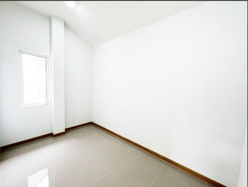 picture House for Sale 3Bedrooms and    2Bathrooms   - 10/16