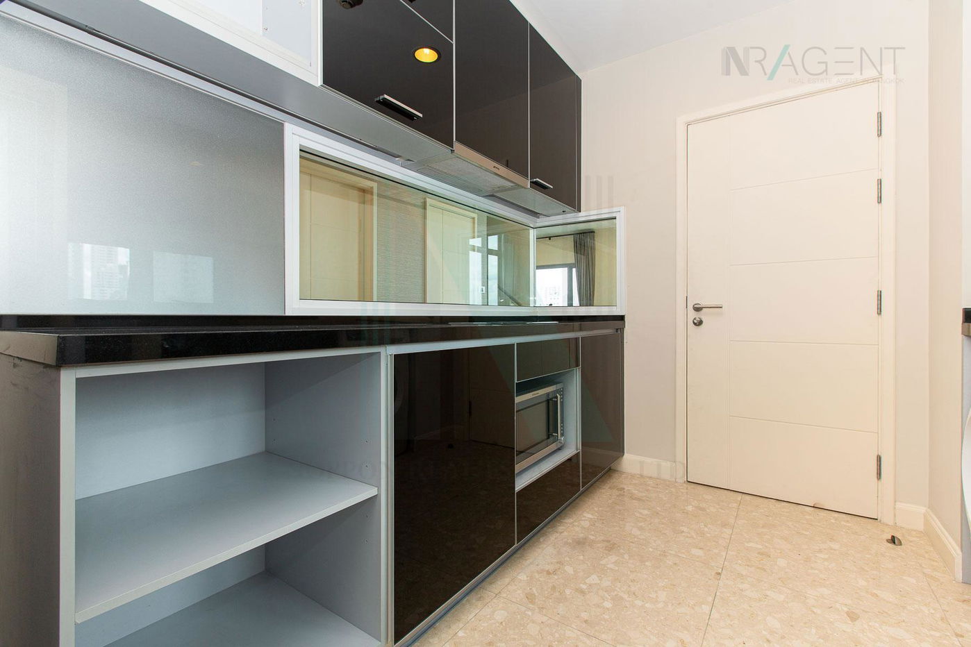 รูป ให้เช่าคอนโด เดอะ เครสท์ สุขุมวิท 34 อาคาร 1 ชั้น 8 Duplex 2 ห้องนอน ขนาด 125.00 ตรม ใกล้ The Em District - รูปที่ 8/8