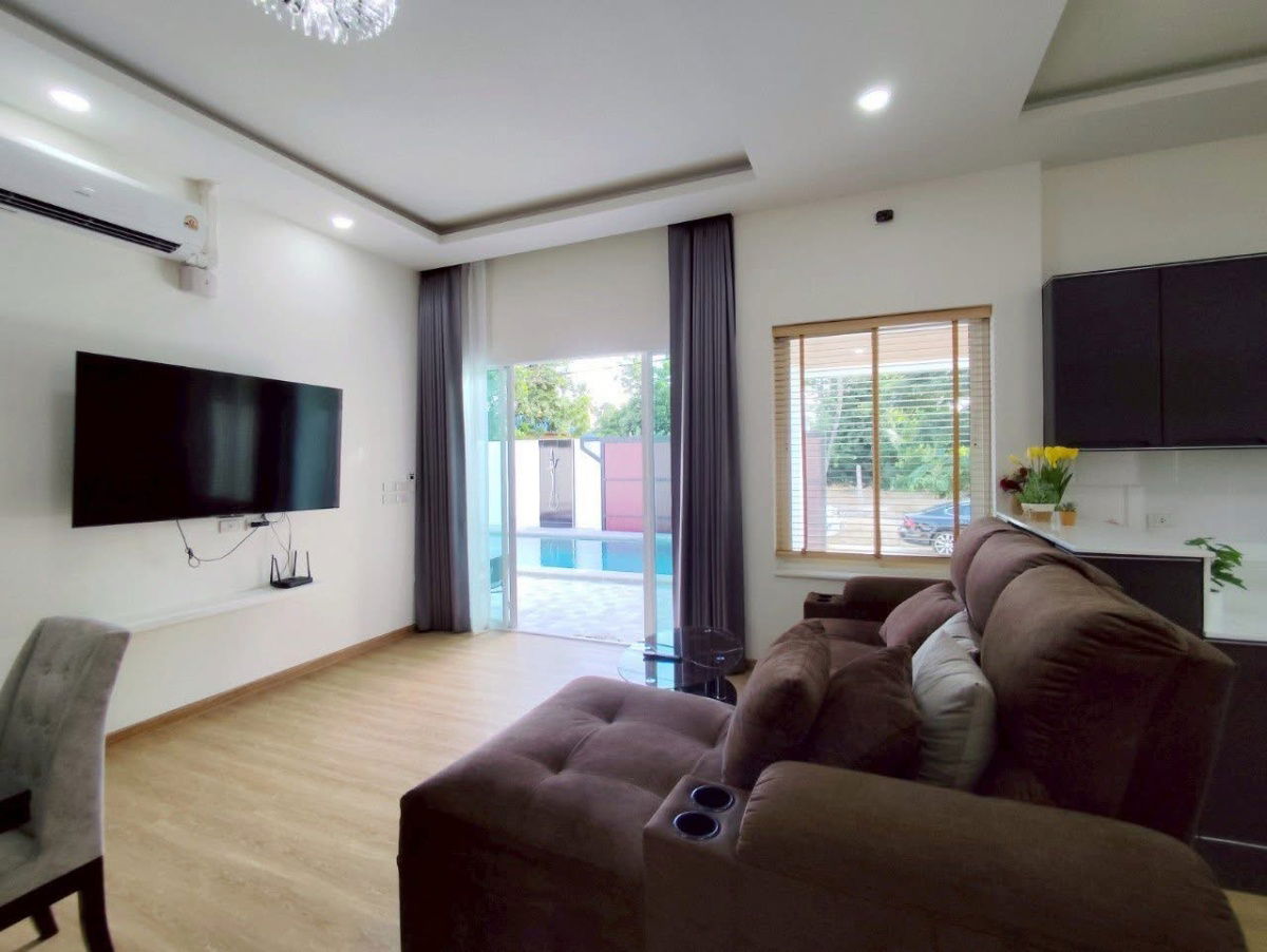 picture 3 bedroom private pool for rent 65,000 baht - 2/13