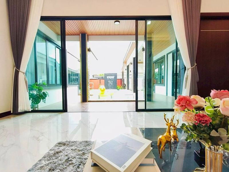 รูป พูลวิลล่าหรู สไตล์ Modern Luxury ใกล้อ่างเก็บน้ำมาบประชัน บางละมุง ชลบุรี  - รูปที่ 6/14