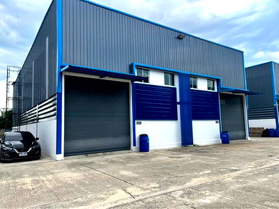 Factory for rent Pathumthani : Warehouse for rent in Lam LukKa Khlong 6, 600 sqm. 2-story office space, 3 tons/sq m floor load capacity. 3-phase electricity. 