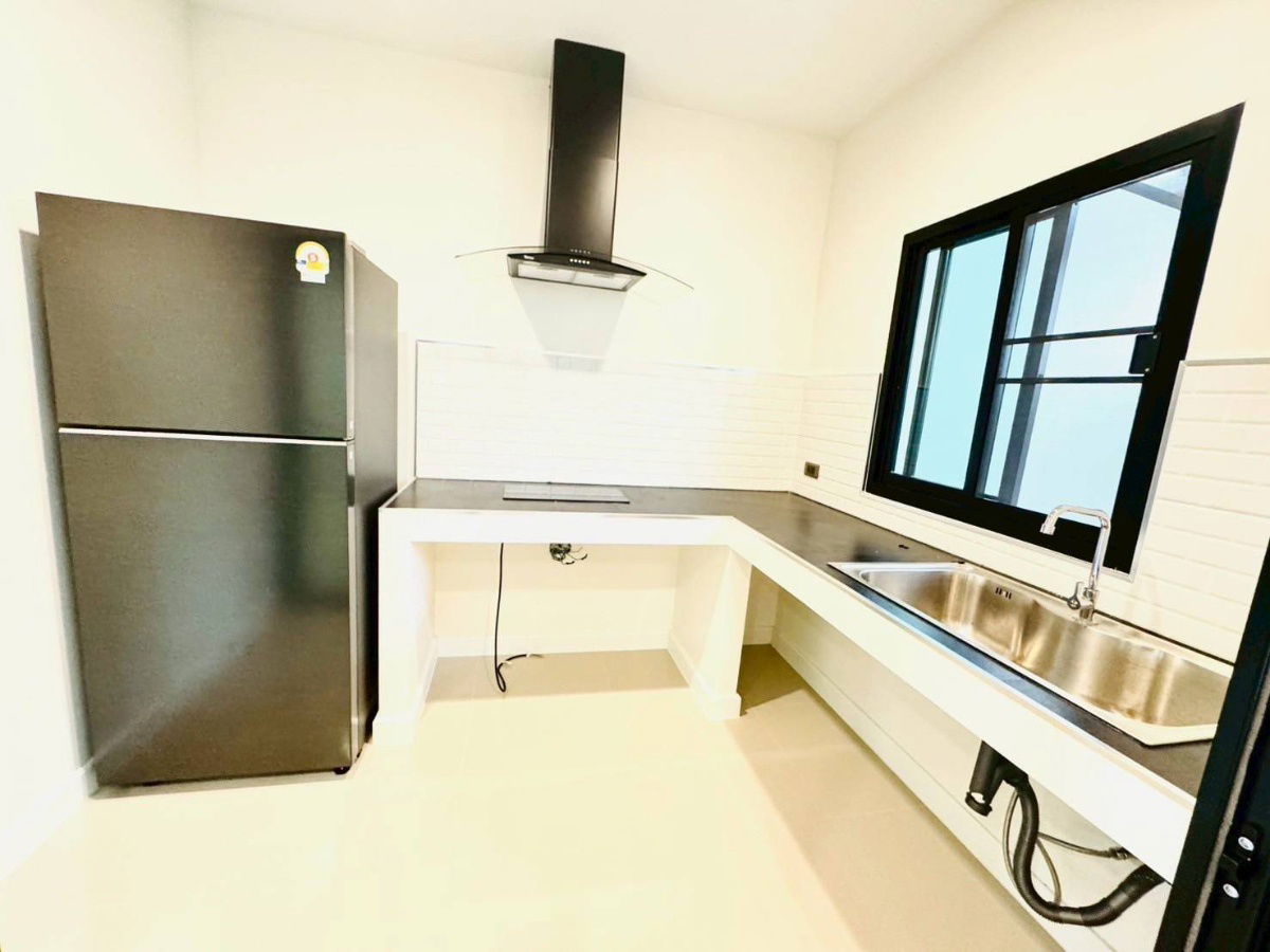 รูป ให้เช่าทาวน์โฮมสองชั้น  3 ห้องนอน 3 ห้องน้ำ 1 ห้องรับแขก 1 ห้องครัว   2  ที่จอดรถ - รูปที่ 8/20