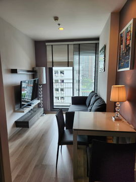 🏢 Condo for sale: Centric Ratchada-Huai Khwang 💰 Selling price: 3.5 million baht 🚇 Only 120 m. to MRT Huai Khwang