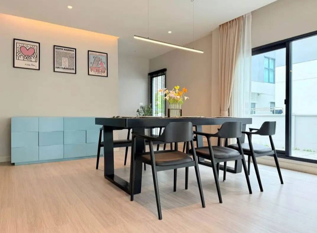 รูป H 916 ให้เช่า บ้านเดี่ยว 2 ชั้น หลังมุม ม.​Centro​ บางนา​ เฟส​1​ ใต้ทางด่วน​ บ้านสวย เฟอร์นิเจอร์ครบ พร้อมอยู่ 95,000 บาท - รูปที่ 7/20