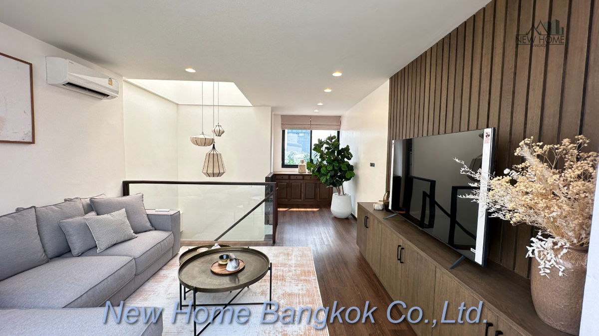 รูป ทาวน์เฮาส์สุดหรูพร้อมดาดฟ้าส่วนตัว – ที่สุดของย่านสาธร-สีลม - รูปที่ 2/43