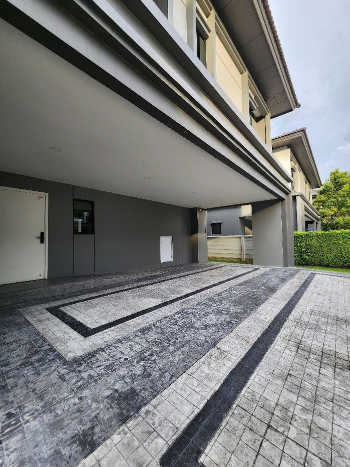 รูป บ้านเดี่ยวคุณภาพ 3ที่จอดรถ ติดถนนใหญ่ใกล้รถไฟฟ้่า - รูปที่ 2/10