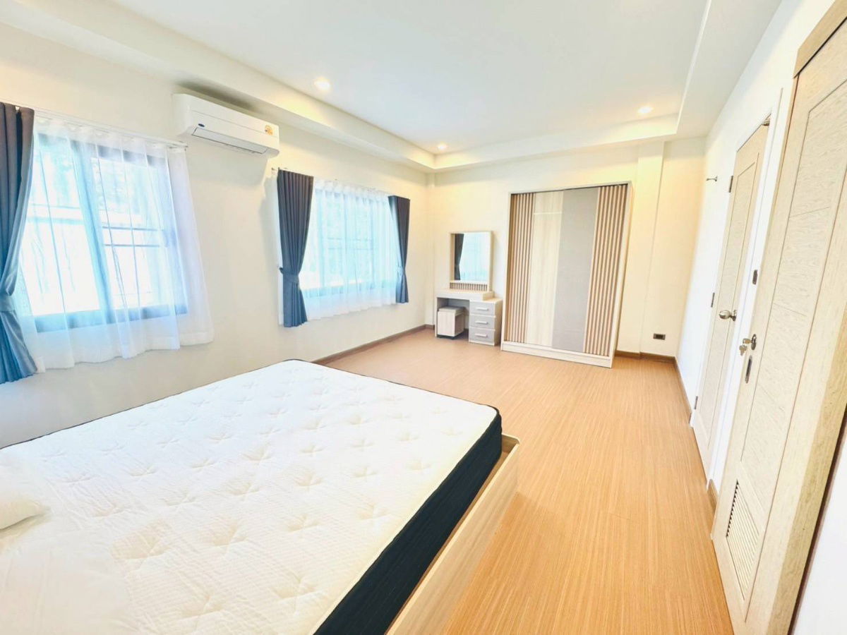 รูป ให้เช่าทาวน์โฮมสองชั้น  3 ห้องนอน 3 ห้องน้ำ 1 ห้องรับแขก 1 ห้องครัว   2  ที่จอดรถ - รูปที่ 11/20